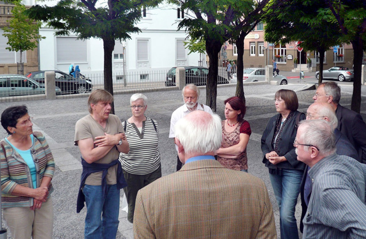 Im Jahr 2009 gegörte Werner Unseld zu den ersten, die sich erneut engagierten, um eine gute Form für den Synagogenplatz zu finden.